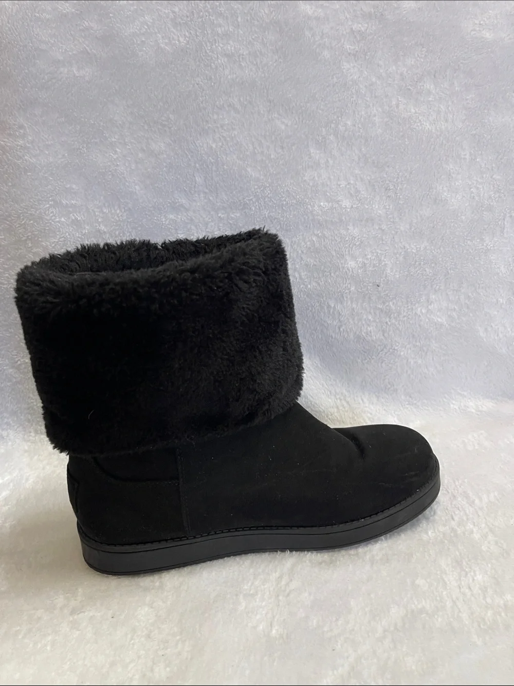GBG Los Angeles Black Fold-Over Faux Fur Winter Boots